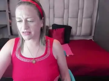 Chaturbate Free Porn Cam of charlot_milf