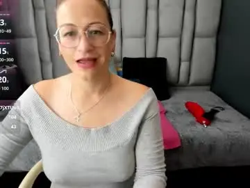 Chaturbate Watch Live Sex Cams of charlot_milf