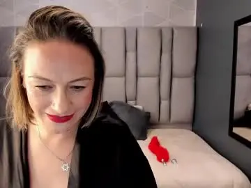 Chaturbate Watch Live Sex Cams of charlot_milf