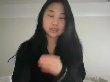 Chaturbate Live Sex Cam of emilychoi