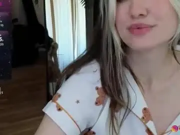 Chaturbate Adult Video Chat of monikavenom