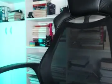 Chaturbate Live Sex Cam of sweet_lil_thing