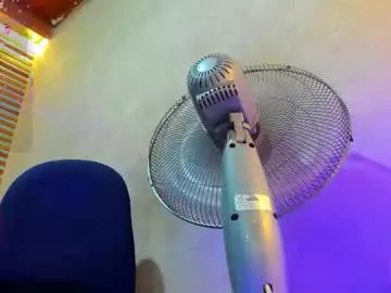 Chaturbate Live Sex Cam of jharol_cardona