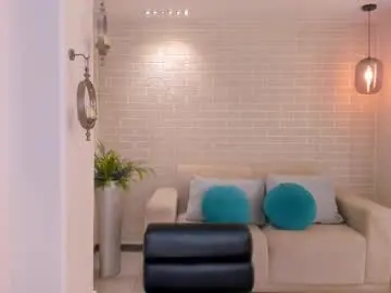 Chaturbate Live Porn of alinakravitz_