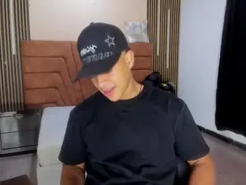 Chaturbate Free Live Porn of mathy_robert