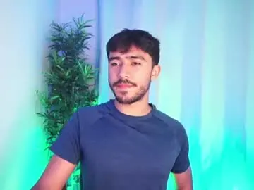 Chaturbate Live Sex Cam of damon_frost
