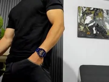 Chaturbate Nude Webcam of juliansexxx16