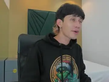 Chaturbate Live Sex Cam of michaeel_blue