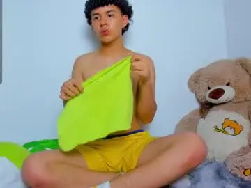 Chaturbate Free Porn Cam of zayn_ross