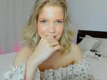 Chaturbate Live Sex Cam of xloe_queen
