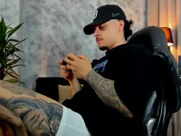 Chaturbate Live Porn of boyc02_