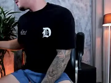 Chaturbate Live Sex Cam of boyc02_