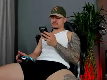 Chaturbate Live Sex Cam of boyc02_