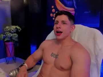 Chaturbate Live Sex Cam of johan_williams_07