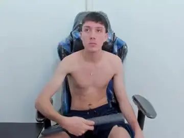 Chaturbate Live Sex of littledanny_