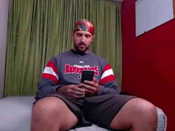 Chaturbate Sex Cam of chriss_james