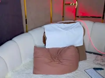 Chaturbate Live Sex Cam of emilytrays