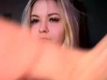 Chaturbate Watch Live Sex Cams of green_eyes_twinkl