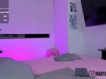 Chaturbate Live Sex Cam of chloe__daviss