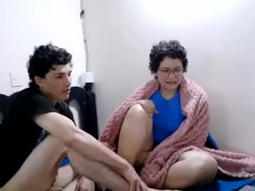 Chaturbate Live Sex Cam of mauroluxandra
