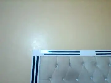 Chaturbate Best live sex cam show of smartqueen1