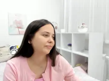 Chaturbate Live Sex Cam of tiny__juju