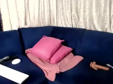 Chaturbate Live Sex Cam of crystaljes