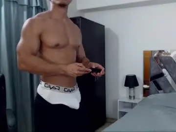 Chaturbate Live Sex Cam of frank_heaven_shore