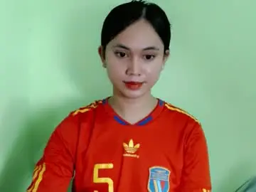 Chaturbate Watch Live Sex Cams of ursweet_athisa18