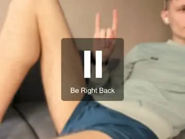 Chaturbate Live Sex Cam of kevin_hornyyy