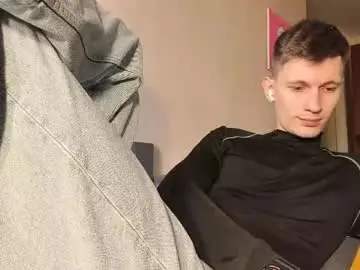Chaturbate Live Sex Cam of kevin_hornyyy