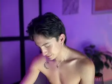 Chaturbate Watch Live Sex Cams of sweettaaron