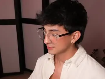 Chaturbate Best live sex cam show of sweettaaron