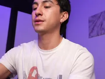 Chaturbate Watch Live Sex Cams of sweettaaron