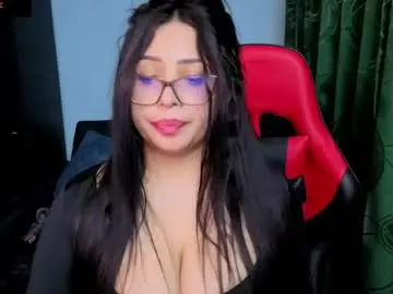 Chaturbate Live Sex Cam of charlottee_lovee69