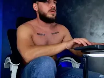 Chaturbate Live Sex Cam of juliusmasters
