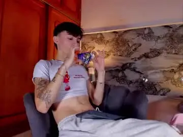 Chaturbate Live Sex Cam of kitty_gill