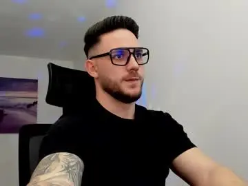 Chaturbate Nude Webcam of master_alexxxander