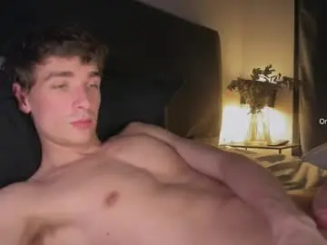 Chaturbate Live Sex Cam of face_cum_shooter