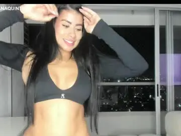 Chaturbate Live Sex Cam of swt_molly