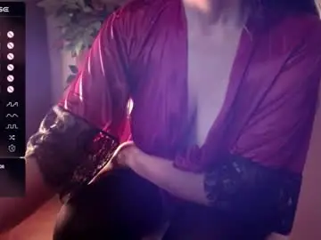 Chaturbate Adult Webcams of whisperingfire