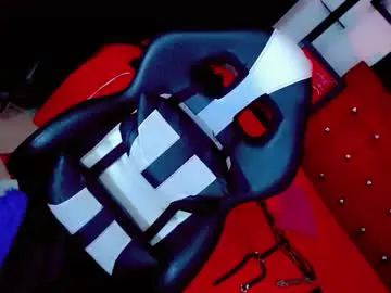 Chaturbate Free Live Porn of yarethrousss