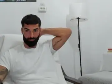 Chaturbate Free Porn Cam of cuteeboy