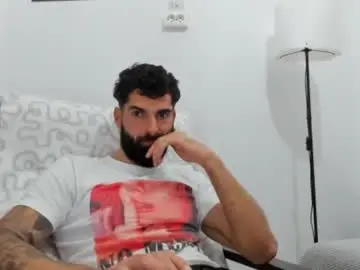 Chaturbate Adult Webcams of cuteeboy