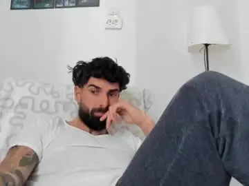 Chaturbate Free Porn Cam of cuteeboy