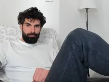 Chaturbate Free Porn Cam of cuteeboy