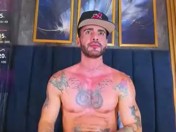 Chaturbate Private Sex Chat of darwin_horny2