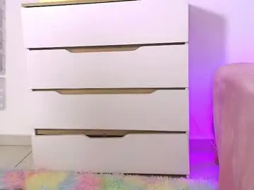 Chaturbate Watch Live Sex Cams of ova_irenne