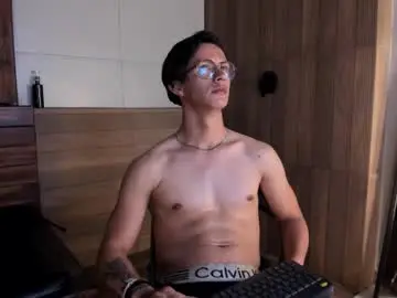 Chaturbate Best live sex cam show of brandon_starkk
