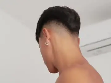 Chaturbate Best live sex cam show of dannyss__18